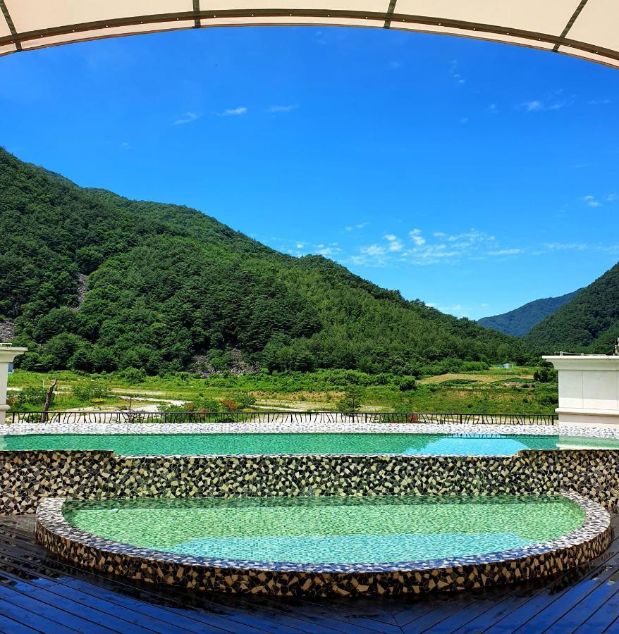 Pine Forest Jeongseon Alpine Resort Exterior foto