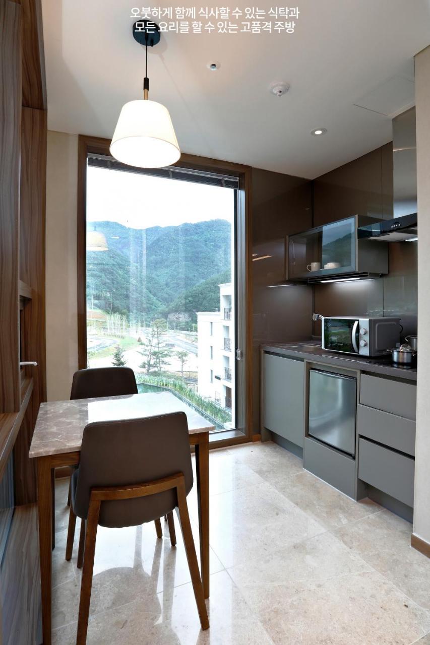 Pine Forest Jeongseon Alpine Resort Exterior foto