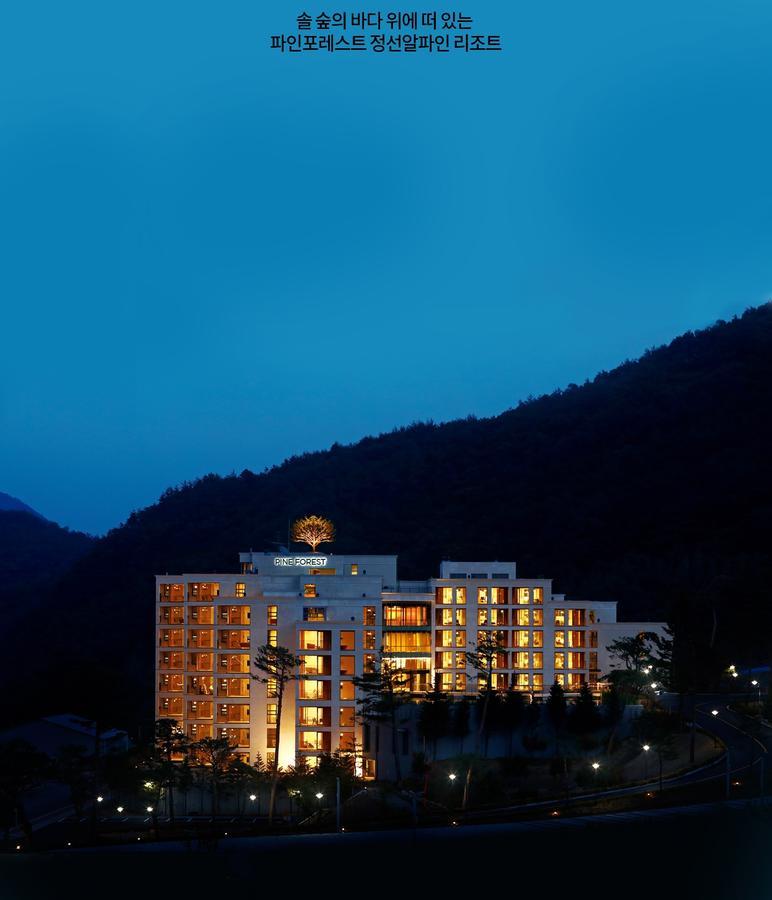 Pine Forest Jeongseon Alpine Resort Exterior foto